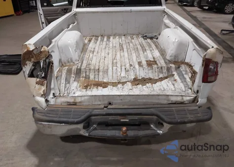 2000 Chevrolet S-10 Ls из США, поврежденный, VIN 1GCCS1954Y8298691